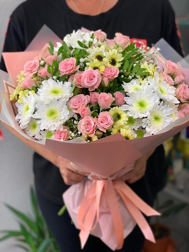 Букет цветов из: Розы и Хризантемы в Умбе