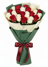 Букет Микс из красных и белых роз #REPLACE_PRED# Умбе