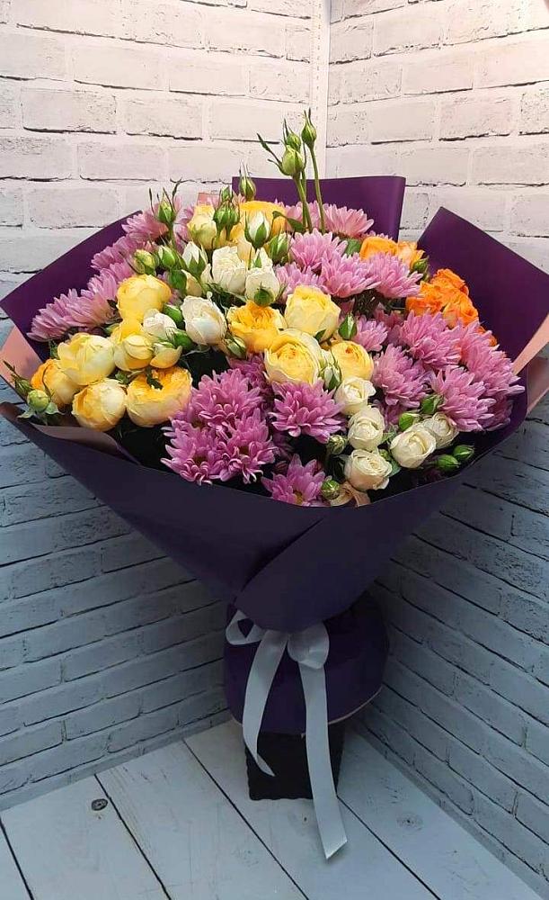Букет цветов из: Хризантемы и Розы в Умбе