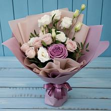 Букет цветов из:  Розы и Лизиантусы в Умбе