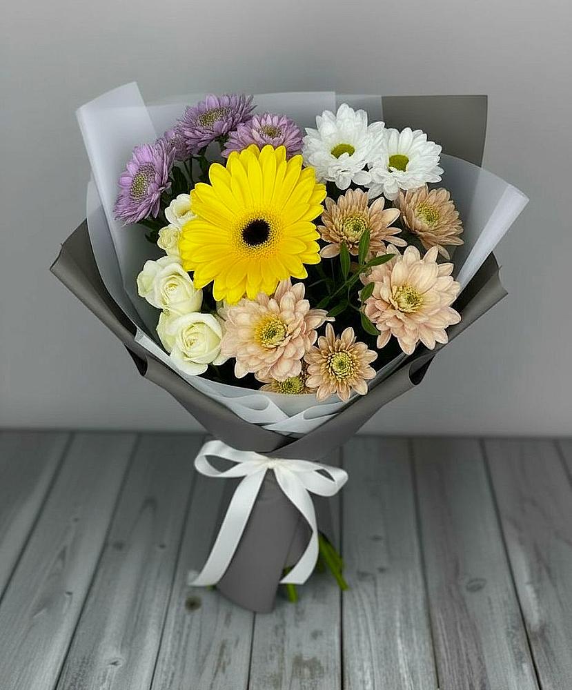 Букет цветов из: Розы, Герберы и Хризантемы в Умбе