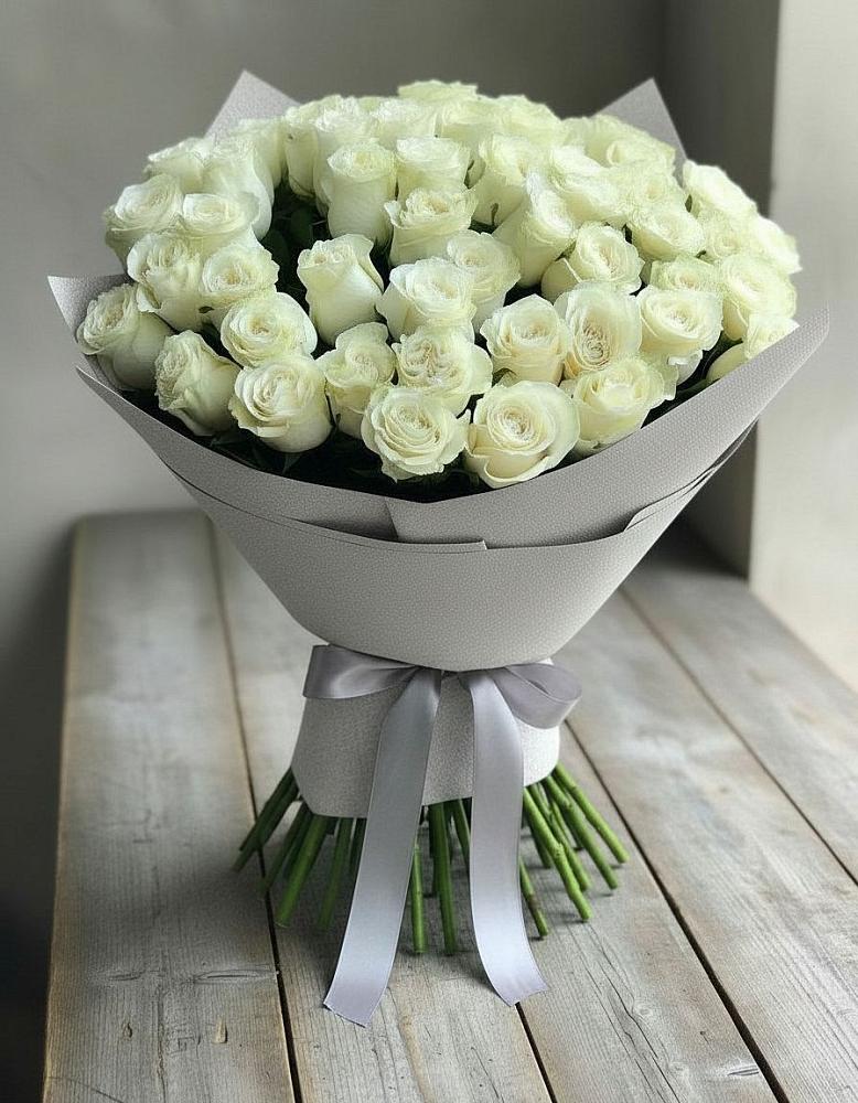 Букет 35 Белых роз в Умбе