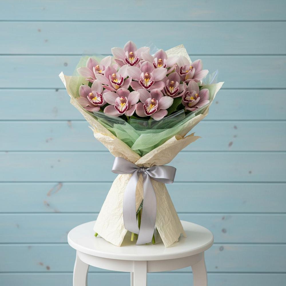 Букет цветов из: Орхидеи и Розы в Умбе