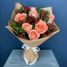Букет цветов из:  Розы и Альстромерии в Умбе