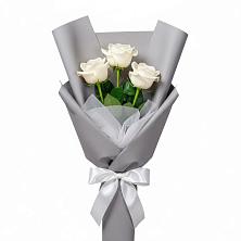 Букет 3 белые розы в Умбе