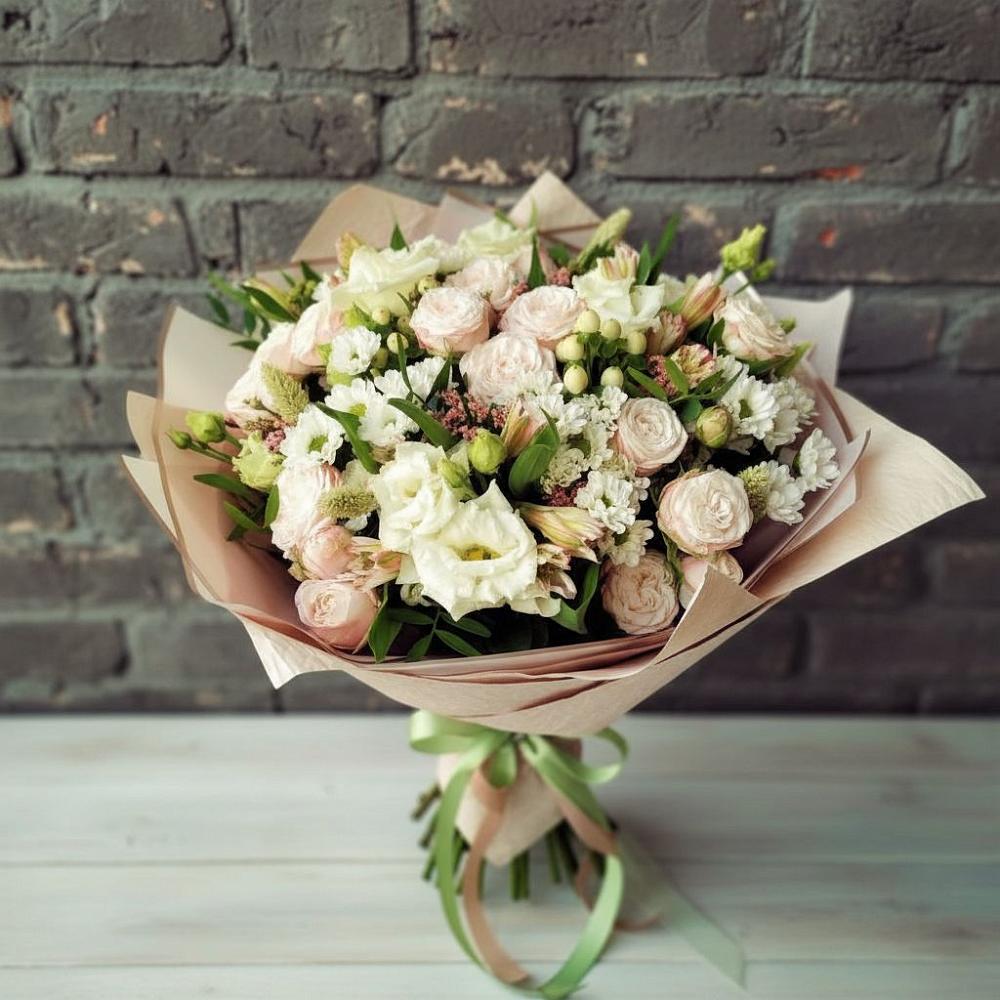 Букет цветов из: Альстромерии, Розы и Хризантемы в Умбе