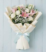 Букет цветов из:  Лилии в Умбе